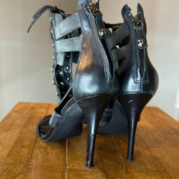 Strappy sandals - Picture 2 of 4